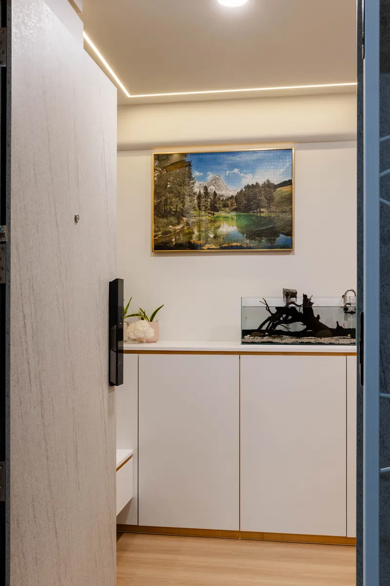 Counter with aquarium and art